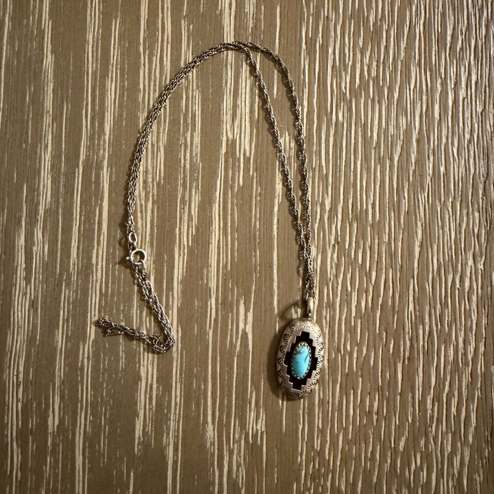 Elegant Silver and Turquoise Pendant Necklace